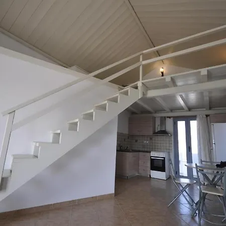 Domus Arch Suites *