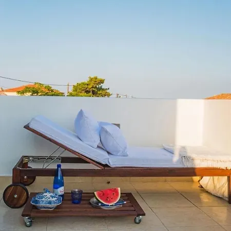 Domus Arch Suites