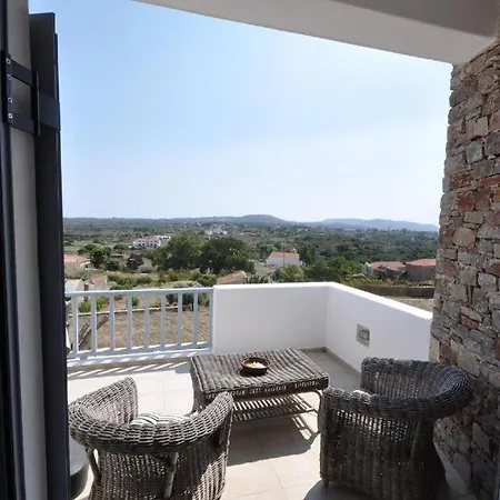 Domus Arch Suites *